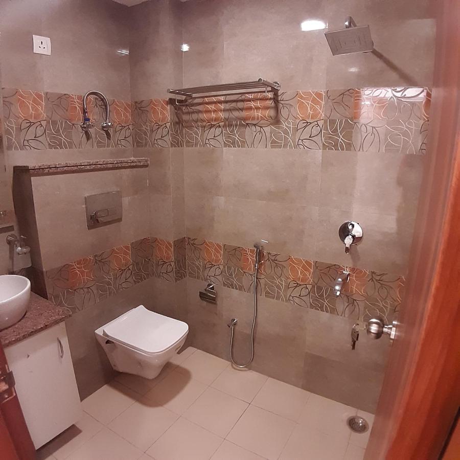 Triom Hotel Delhi  Exterior photo